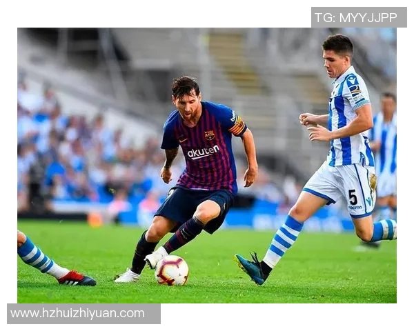 足球明星化身路人街头踢球展现真实风采引发热议